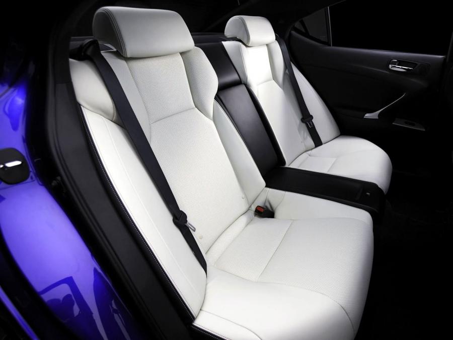  Lexus IS-F 2010 года  (фото 19 из 140)